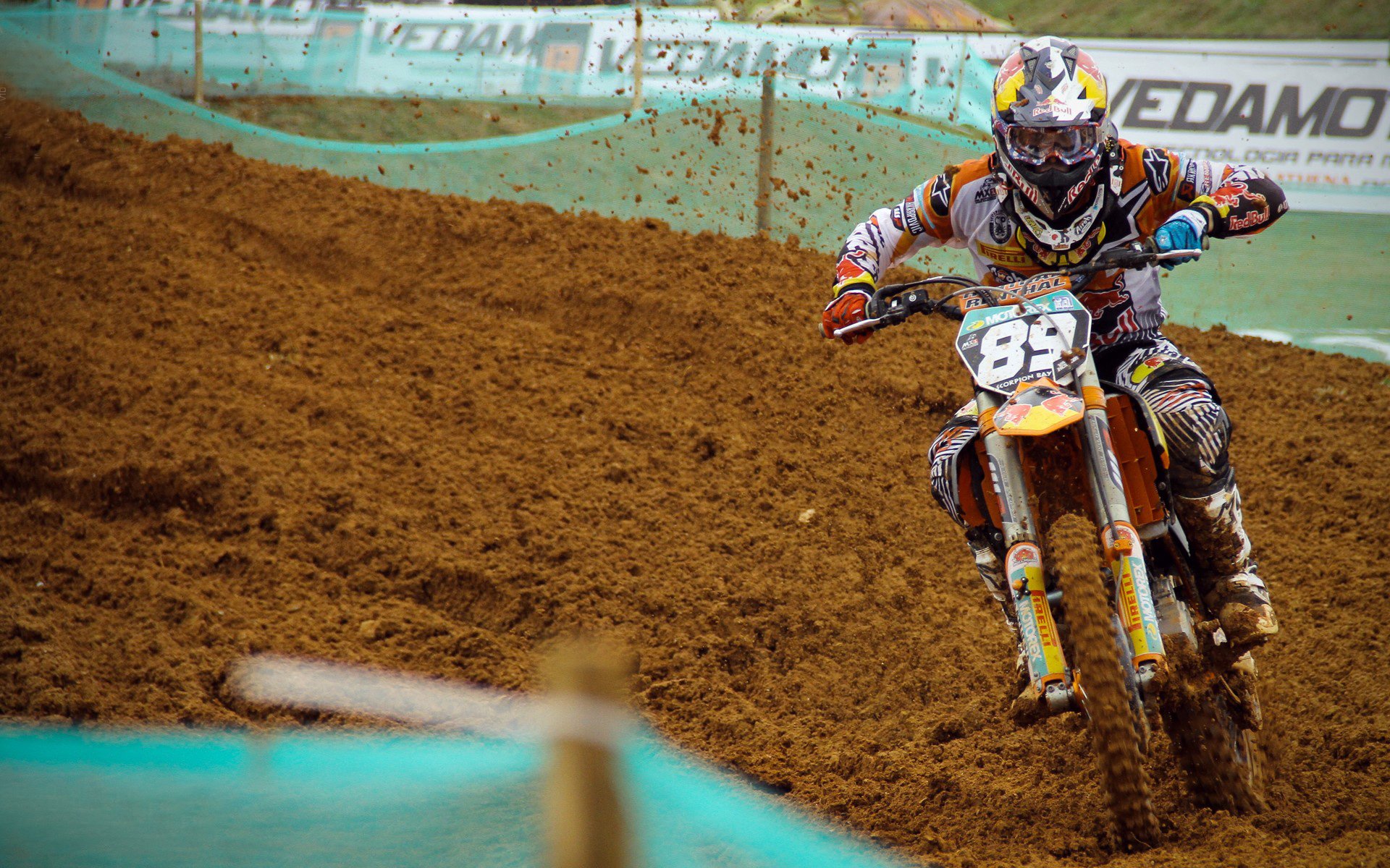 德甲攻守大战:节奏快、精彩颖然!,德甲用球2020