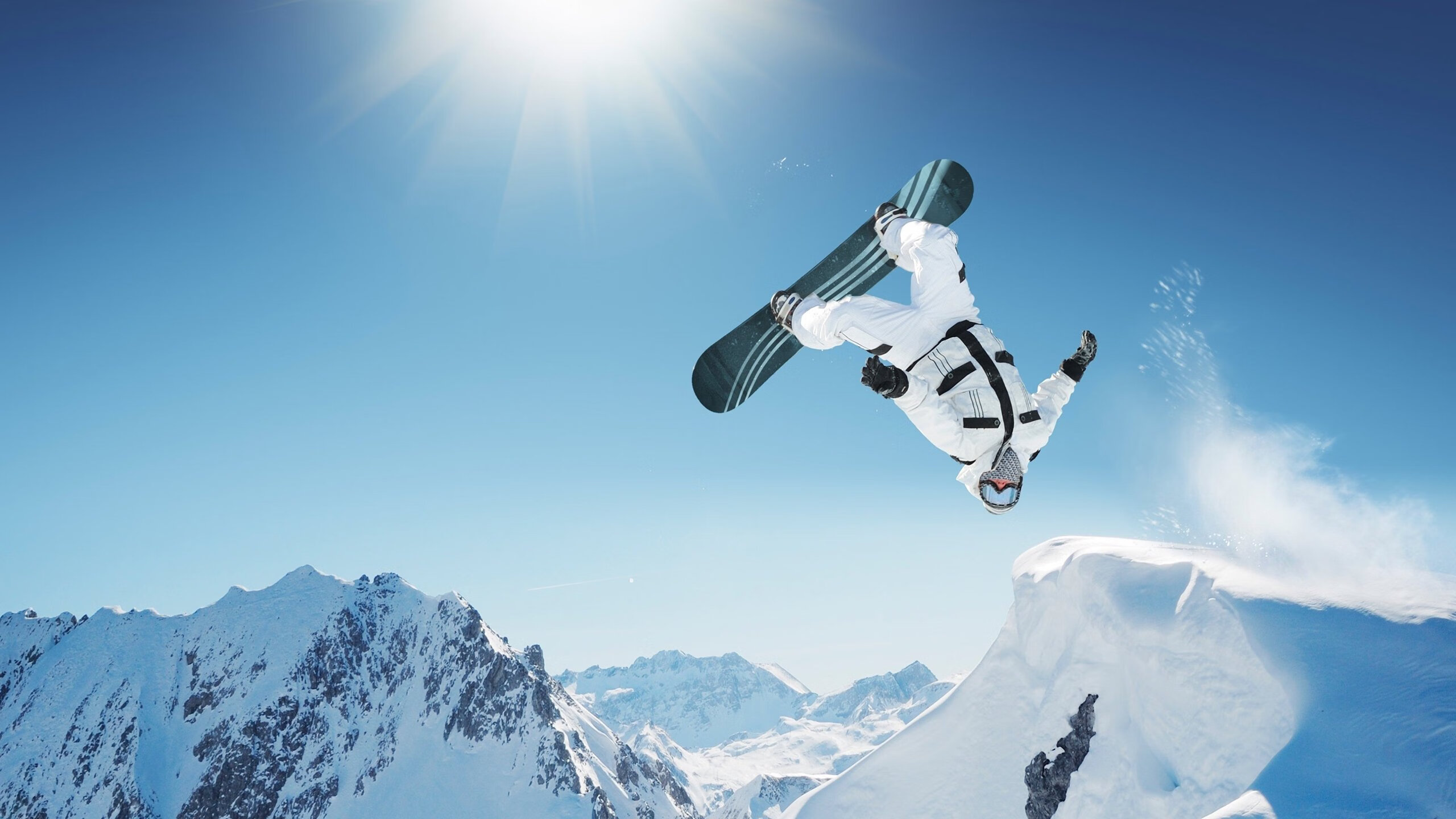 瑞士蛙泳选手冲刺强劲,瑞士游泳池